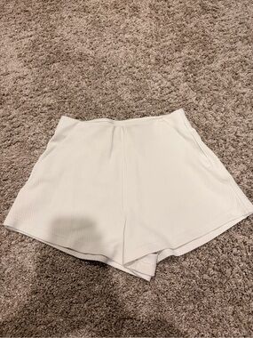 lululemon athletica High-Waist Ribbed White Women's Shorts
